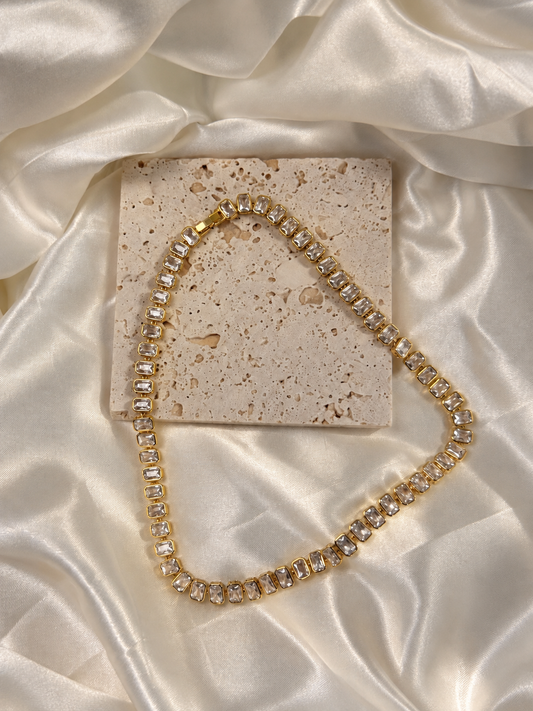 Elvia Necklace