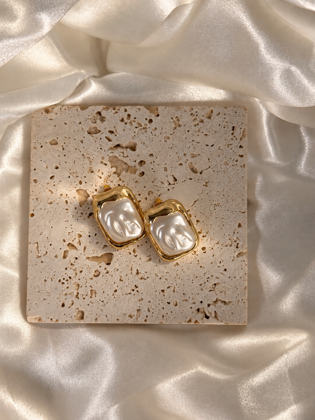 Pearl Glow Earrings