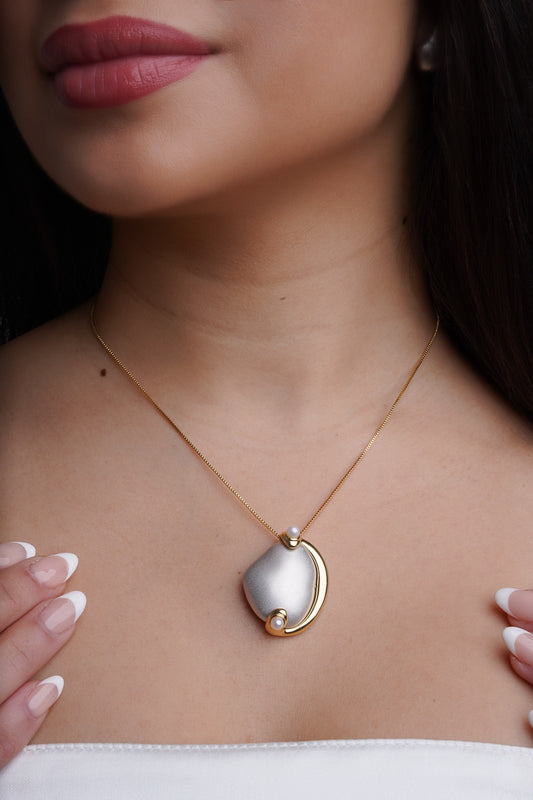 Vincienne Necklace